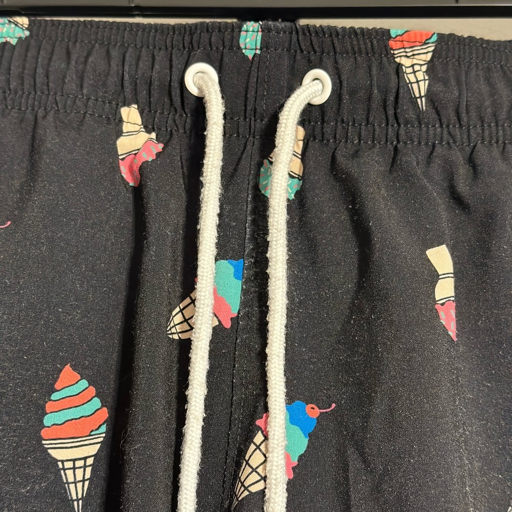 Men’s Hollister Swim shorts. Size Med - Picture 5 of 7